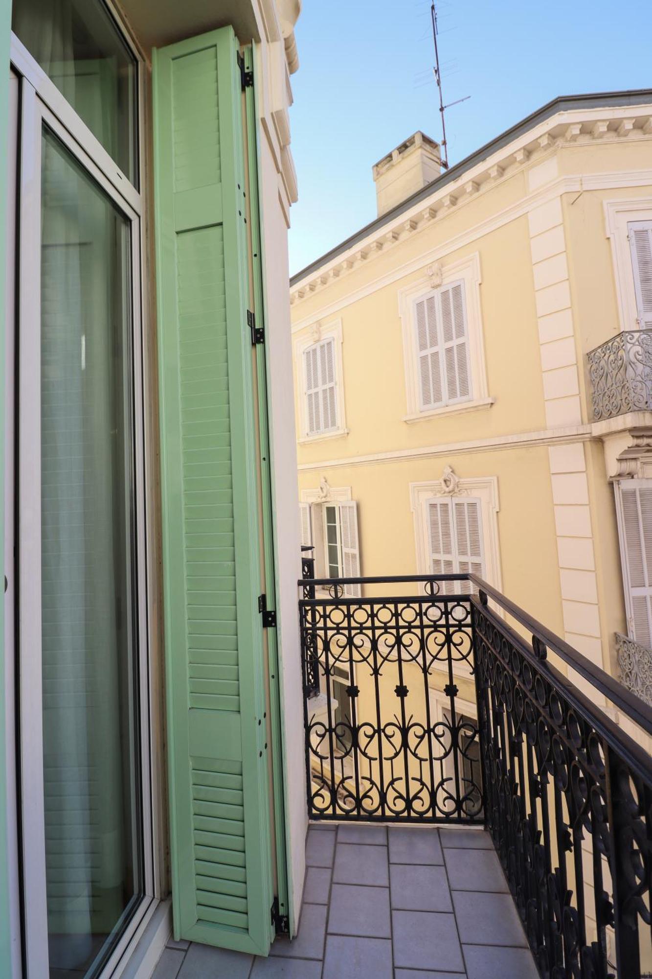 Residence Buttura Cannes Bagian luar foto